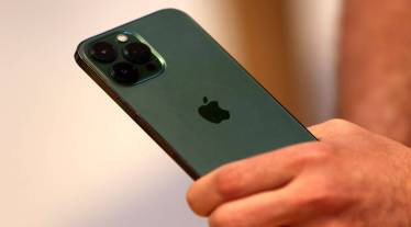 apple iphone sales
