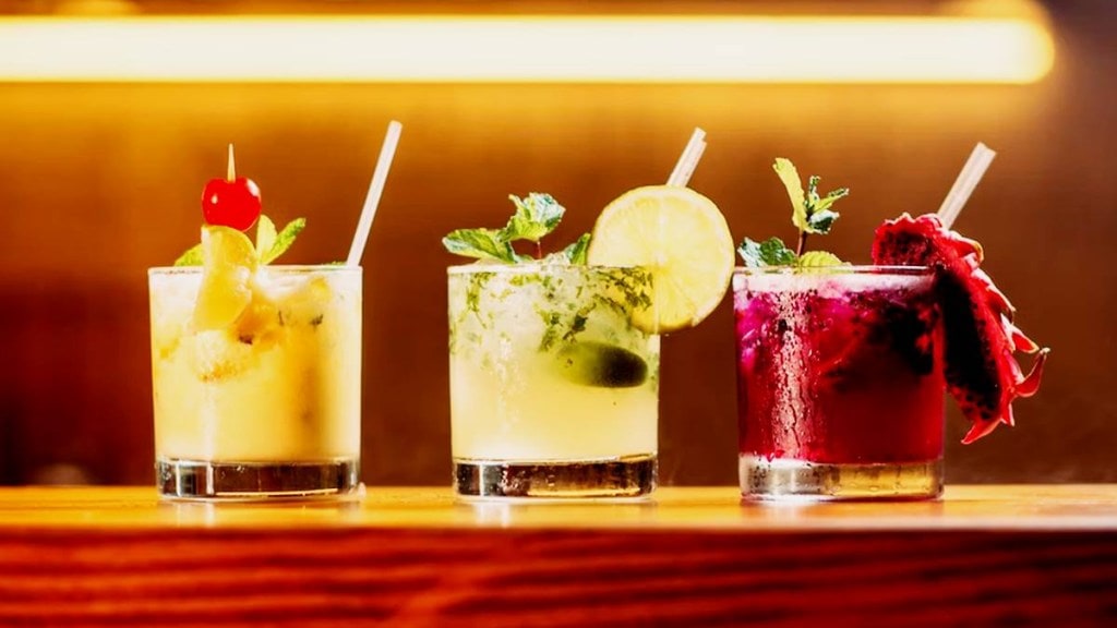 DIY cocktails, New Year, New Year cocktails, best cocktails, simple new year cocktails recipes, New year news