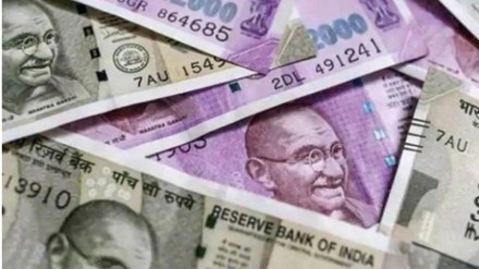 The weighted average cut-off of state debt rose by 9 bps to 7.65 per cent from 7.56 per cent in the last auction, with the weighted average tenor remaining stable at 15 years. (IE)