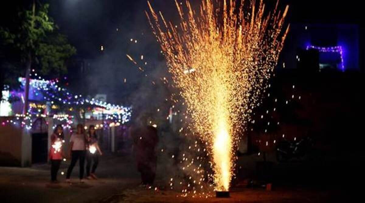 Firecrackers ban in Delhi to continue this Diwali as well: Environment ...