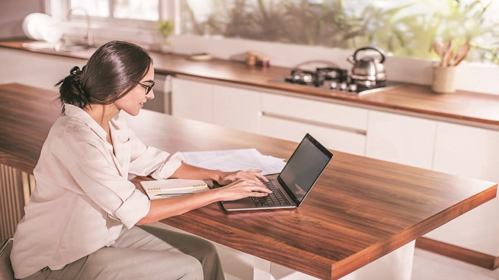 Games, social networks, online banking... There are more and more mobile apps available for download. Make