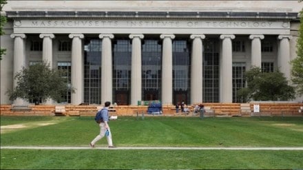 The programme starts on September 28, 2022 and has a fee of Rs 3,37,500 + GST.