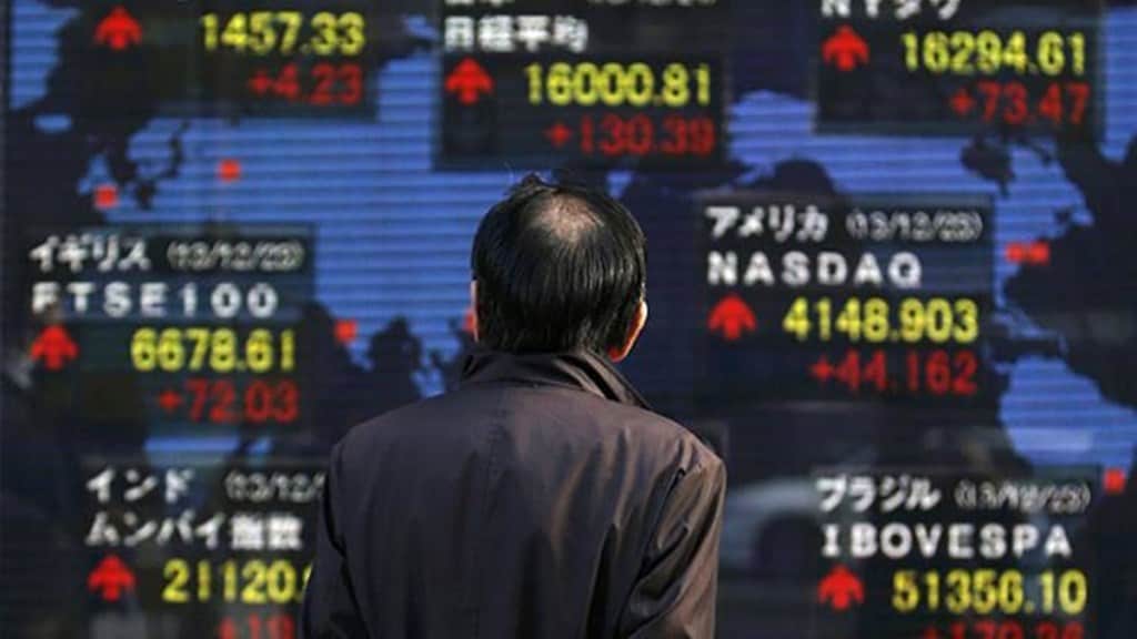 The Nikkei advanced 0.4%, with technology stocks largely driving the climb. (IE)