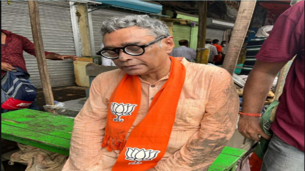 BJP claimed that former Rajya Sabha MP Swapan Dasgupta was manhandled by the police. (Photo: Twitter)