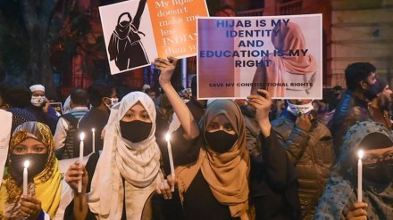 The Karnataka High Court had on March 15 dismissed petitions filed by Muslims students seeking permission to wear hijab inside educational institutions. (Photo: PTI/File)