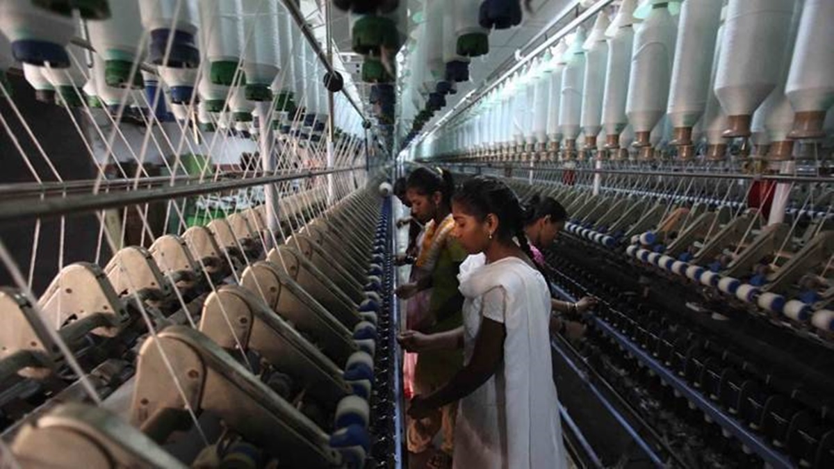 The Rs 80,000 crore Surat textile industry produces over 40 million meters of fabric on a daily basis. (IE) The Rs 80,000 crore Surat textile industry produces over 40 million meters of fabric on a daily basis. (IE)