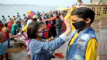 Drik Panchang explains that on this day, sisters perform a teeka ceremony to wish their brothers long and happy lives. (PTI Image)