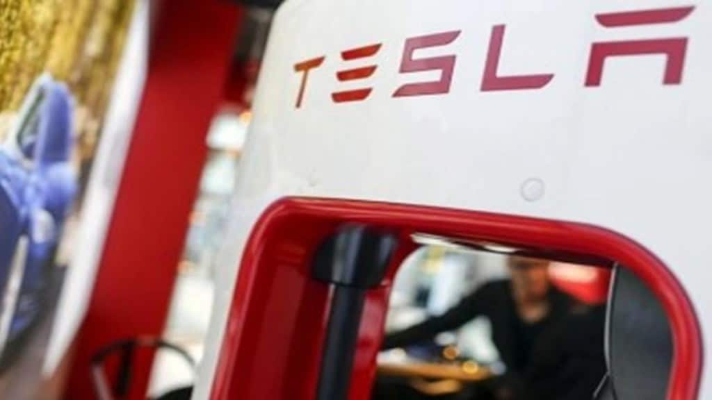 Tesla, lithium