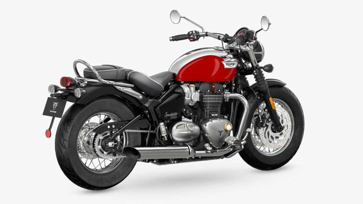 Triumph Bonneville Speedmaster Chrome Edition is priced at Rs 12.85 lakh. It gets a full chrome tank with red surrounds, black fenders, side panels and headlamp housing and charges a premium of Rs 80,000 more than the regular model.