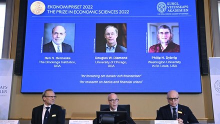 Former Fed chair Bernanke shares Nobel for research on banks