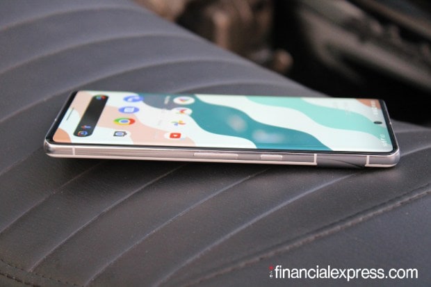 The Pixel 7 Pro is tall and made of glass. The outer frame is made of polished metal. The signature Google camera bar is also all-metal (this was made of glass in the Pixel 6 phones) and is actually a single piece joining the frame. It is very striking, very premium. There is IP68 water and dust resistance, too.