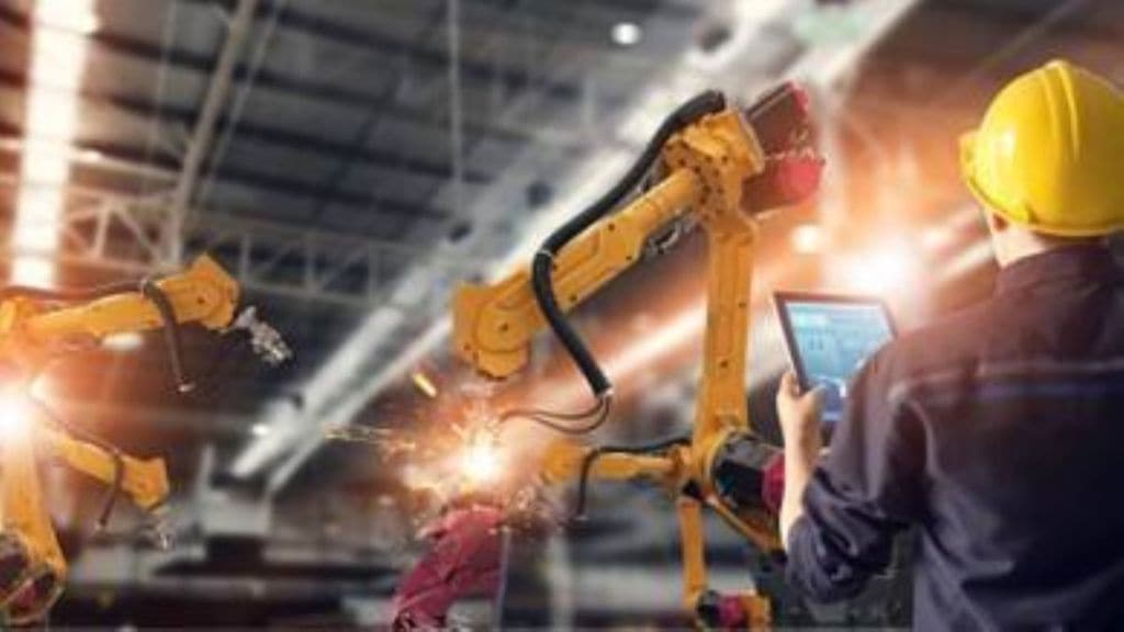 Experts say that industry-academia collaboration will provide in-hand experience to students. Experts say that industry-academia collaboration will provide in-hand experience to students.