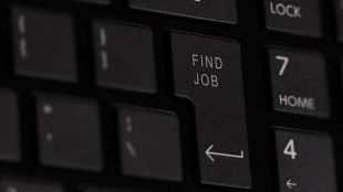 Hiring freeze, downsizing, recession, slowdown, job hunt, no vacancies, job market