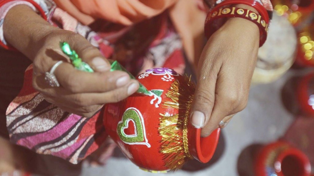 Karwa Chauth 2022 | Karwa Chauth Vrat 2022 | Karwa Chauth Date |