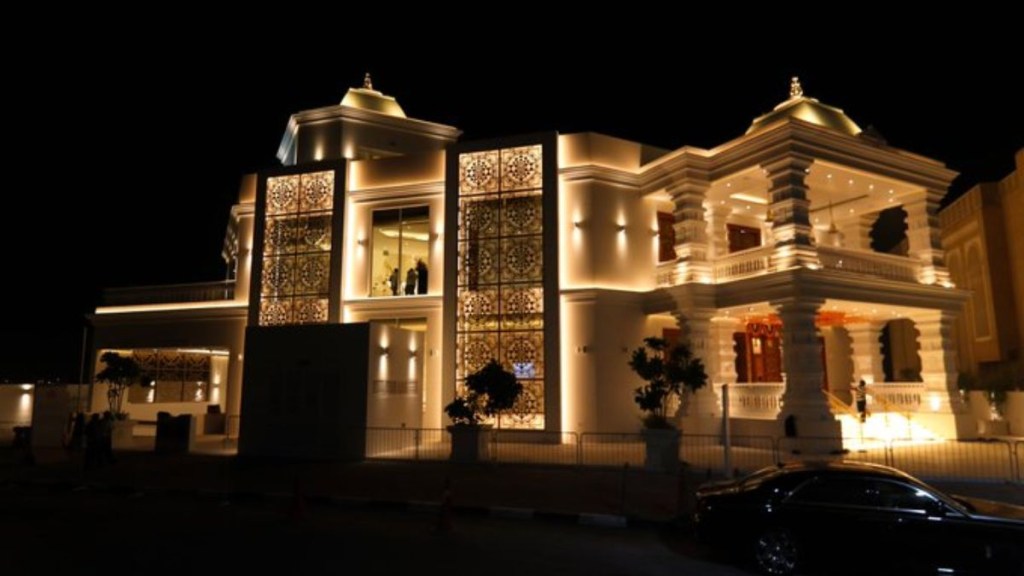 Majestic Hindu temple opens in Dubai Majestic Hindu temple opens in Dubai