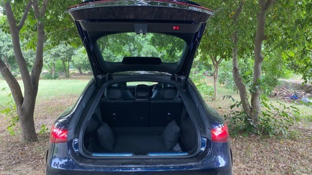Mercedes-AMG EQS 53 4Matic+ boot space
