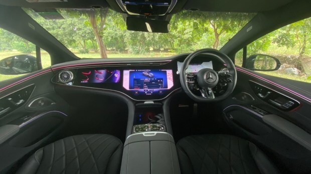 Mercedes-AMG EQS 53 4Matic+ dashboard