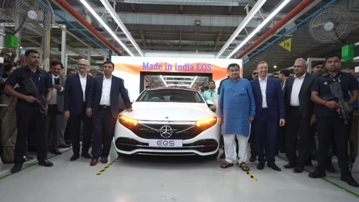 The EQS 580 is the first ‘Made in India’ electric car from the house of this German luxury carmaker. It is locally assembled at Mercedes-Benz India’s world-class production facility located at Chakan near Pune in Maharashtra.