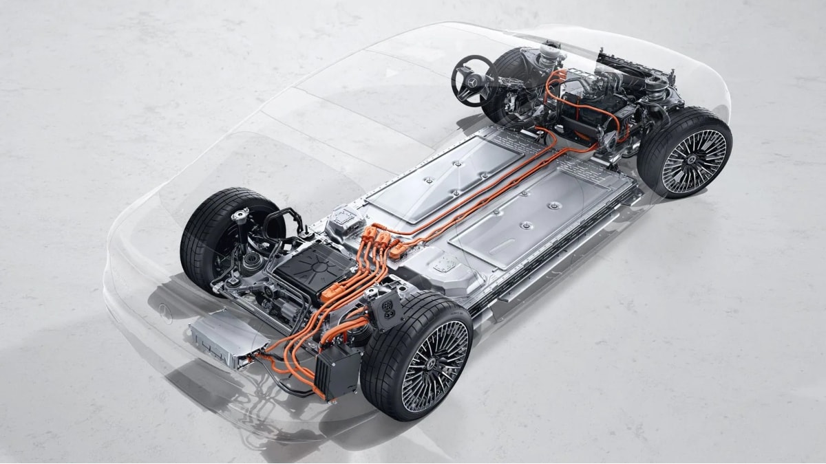 The India-spec Mercedes-Benz EQS 580 gets a 107.8kWh lithium-ion battery pack paired with two electric motors, one on each axle. This powertrain develops 516 bhp and 855 Nm of peak torque, paired with a 4Matic all-wheel-drive system.