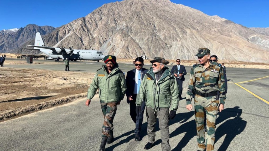 Prime Minister reaches Kargil to celebrate Diwali with soldiers; says, ‘I’m very fortunate to celebrate it here among the braves’ Prime Minister reaches Kargil to celebrate Diwali with soldiers; says, ‘I’m very fortunate to celebrate it here among the braves’