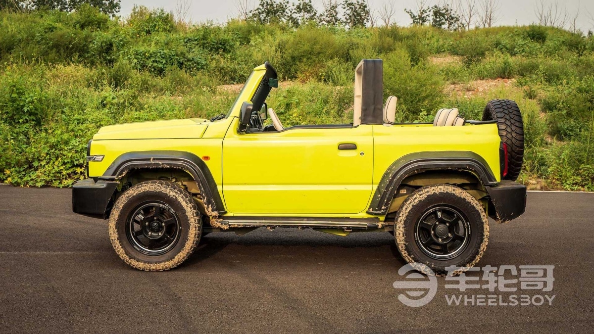 While the Suzuki Jimny is not officially on sale in China, it has been imported for around $60,000. The company spent another $60,000 on its modifications and its total cost stands at a whopping $120,000 (INR 99 lakh appx.). (Image: Wheelsboy)