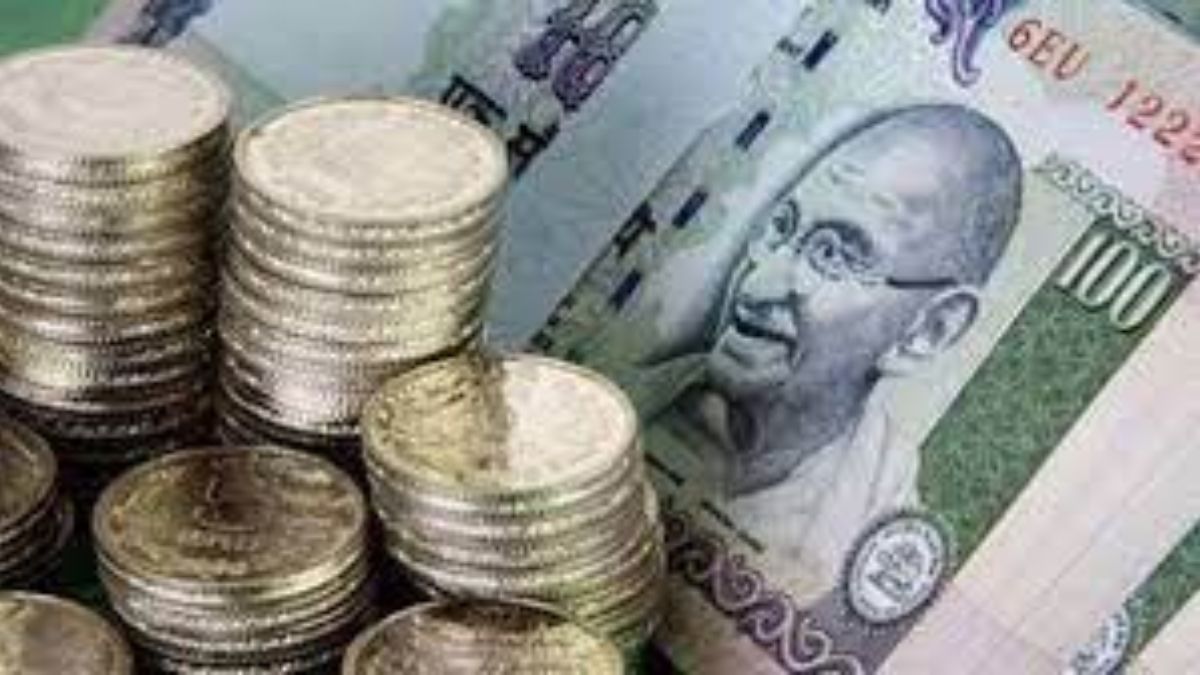 Weakening rupee puts pressure on margins of domestic carriers