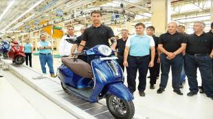 bajaj auto rating
