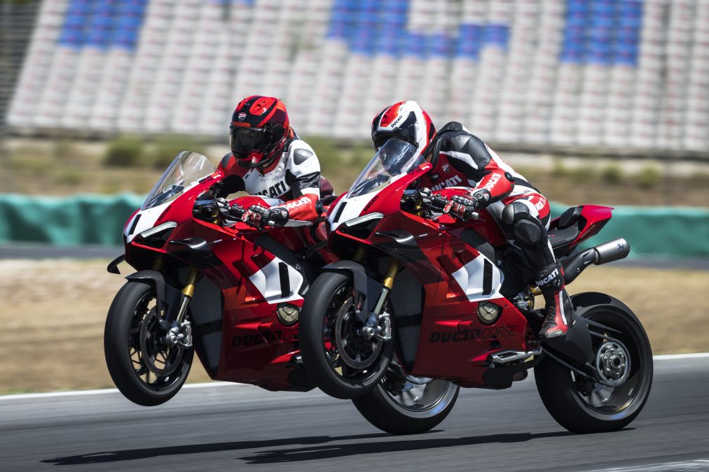 Ducati unveils the new Panigale V4 R