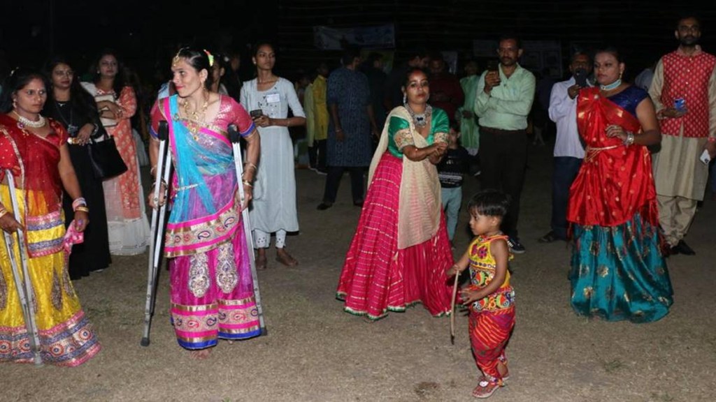 Garba program, Divyang, Ritu Rathi , Ek Soch NGO, people with disability
