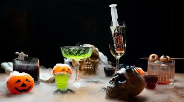 Halloween, Halloween 2022, Halloween cocktails, Halloween alcohol, Halloween party, Halloween costume