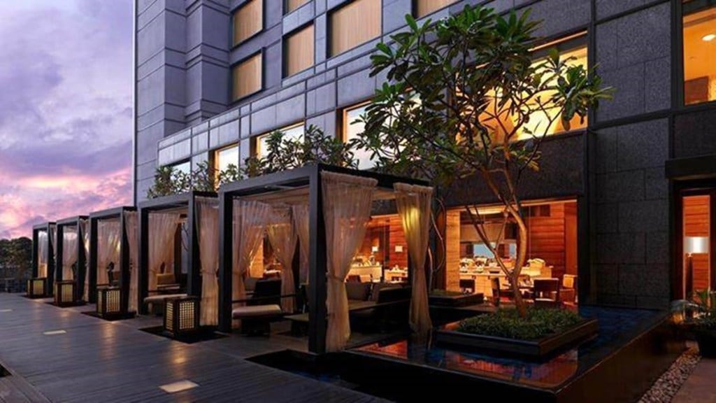 Price and room parity agreements are common, especially among online travel aggregators and other consumer Internet apps, said industry experts. (IE)