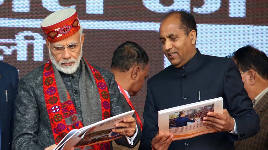 Prime Minister of India Narendra Modi alongwith Himachal Pradesh Chief Minister Jairam Thakur in 2018. (Express Photo by Kamleshwar Singh)
