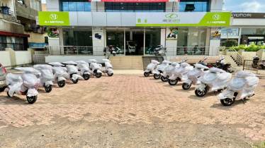 Kinetic Green Energy partners IndusInd Bank for EV financing