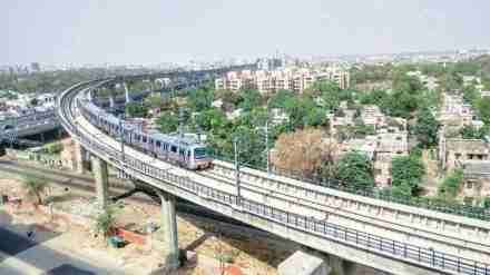 The passenger count on the East-West corridor increased following the Dussehra holiday on October 5.
