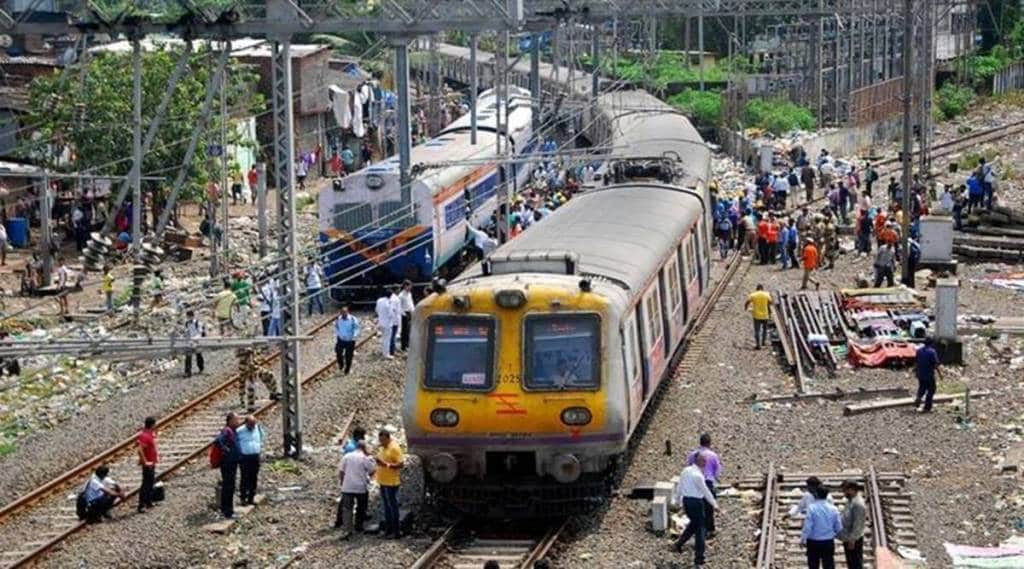 mumbai local train