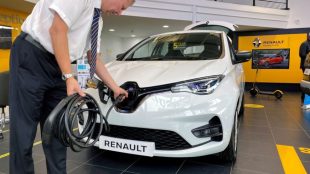 EVs, hybrids to make up 40% of Renault brand 2022 Europe sales