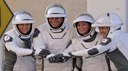 spacex latest crew members spacex latest crew members