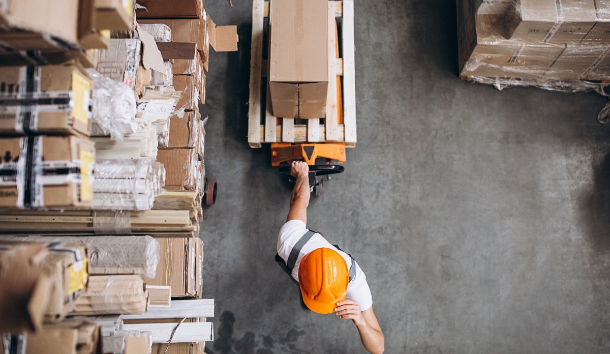 logistics, commercial traffic, recovery, 3PL warehousing, goods and services, festive season, storage, AI, last mile, warehousing, automation