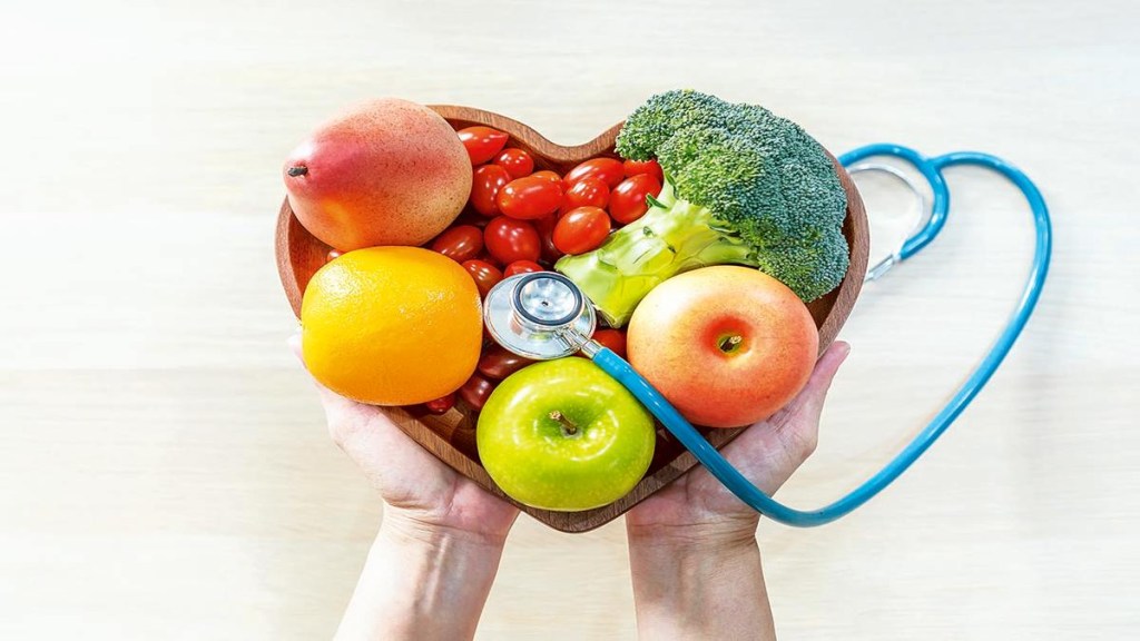 Studies have also found a link between increasing your intake of leafy green vegetables and a lower risk of heart disease, she adds.