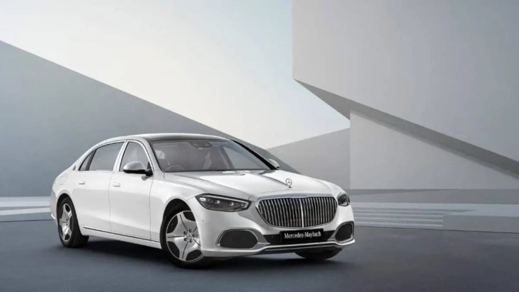 The luxury car market is expected to close the year with sales of close to 35,000 units