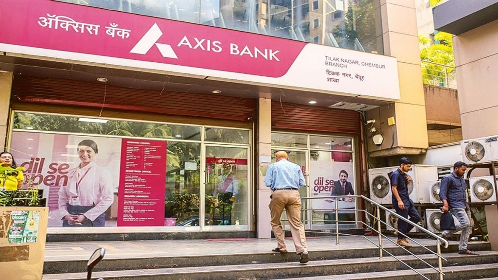 Axis Bank, Axis Bank rating, Axis Bank outlook