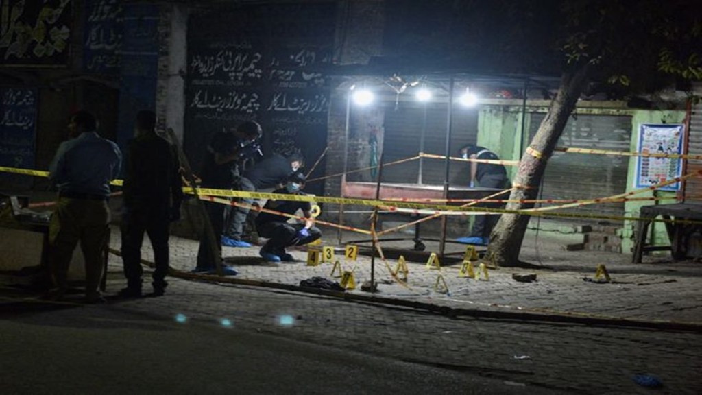 Members of the police inspect the crime scene after the shooting incident on a long march by Pakistan former Prime Minister Imran Khan, in Wazirabad, Pakistan November 3, 2022. (Photo: Reuters)

