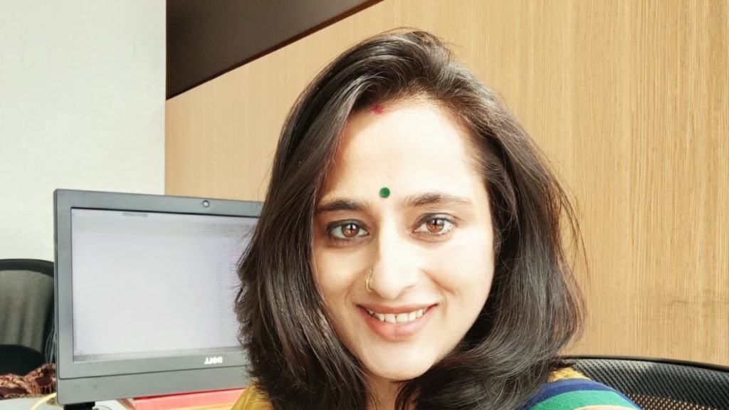 Dovish monetary tilts amid elevated inflation; Fed minutes signal slowdown in tightening for impact assessment