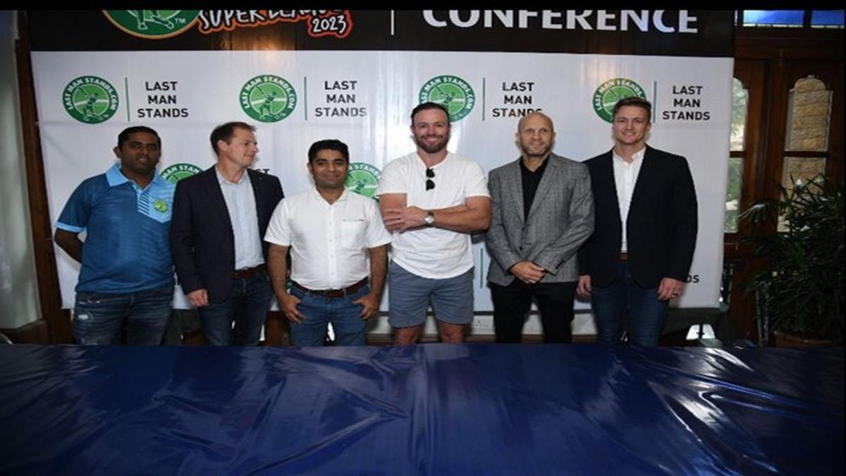 AB de Villiers (centre) is the brand ambassador of the first edition of The Last Man Stands (LMS) India Super League 2023 (ANI Image) AB de Villiers (centre) is the brand ambassador of the first edition of The Last Man Stands (LMS) India Super League 2023 (ANI Image)