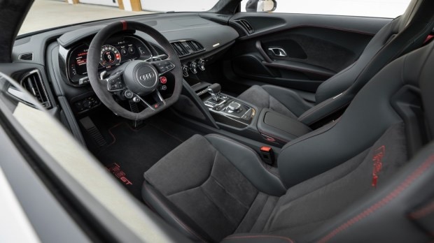 Audi R8 GT interior 