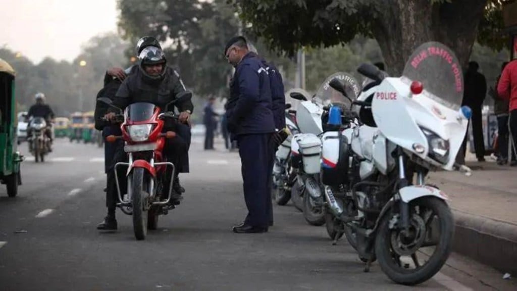 Delhi Police issue over 5,800 challans for violation of transport curbs under GRAP Stage III