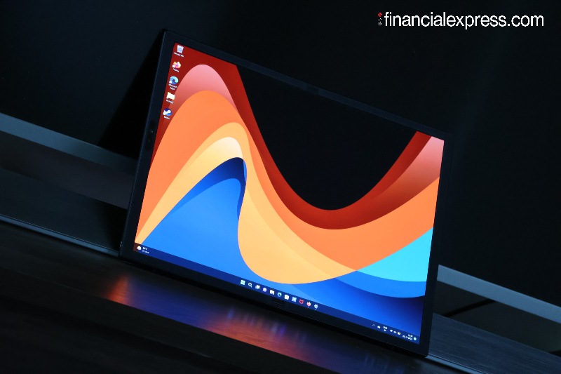 Asus Zenbook 17 Fold OLED review