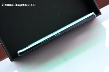 Under the hood, you get a 6,000mAh battery split into two 3,000mAh cells just like the last models and you get dual USB C ports for charging. The ROG Phone 6 supports 65W fast wired charging but in India, Asus is bundling a 30W charger in the box, which is kind of a bummer.