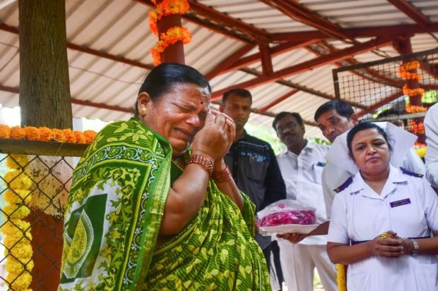 Staff of Cama Hospital, Mumbai, pay tributes to the 26/11 terror attack victims on its anniversary. (PTI)