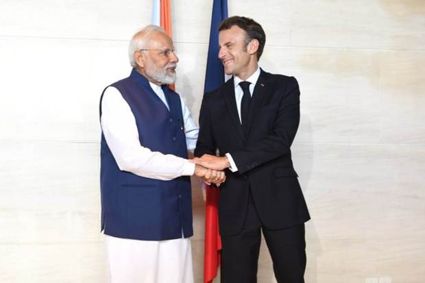 PM Narendra Modi and President Emmanuel Macron held talks at the G20 Summit in Bali. They had fruitful deliberations on a variety of subjects. The two leaders discussed how to enhance defence ties, further sustainable growth and increase economic cooperation. (Photo: Twitter/MEA)